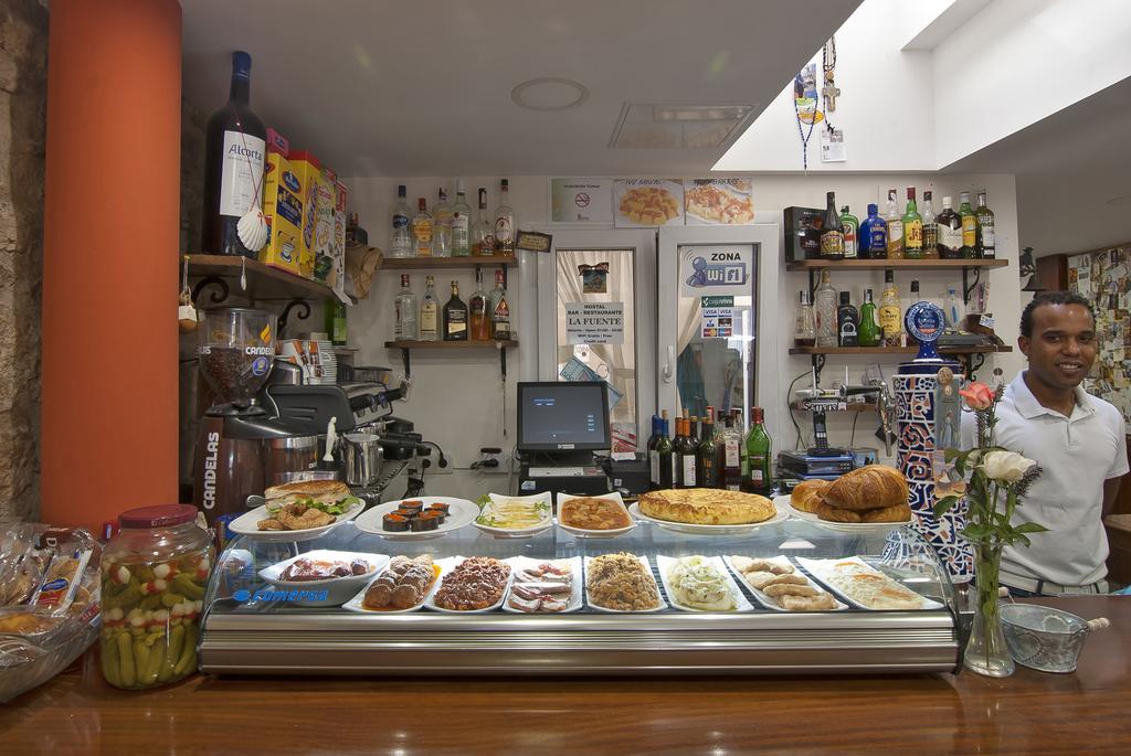 Hostal-Bar Restaurante "La Fuente" Rabé de las Calzadas Eksteriør bilde