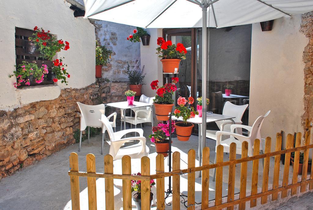 Hostal-Bar Restaurante "La Fuente" Rabé de las Calzadas Eksteriør bilde