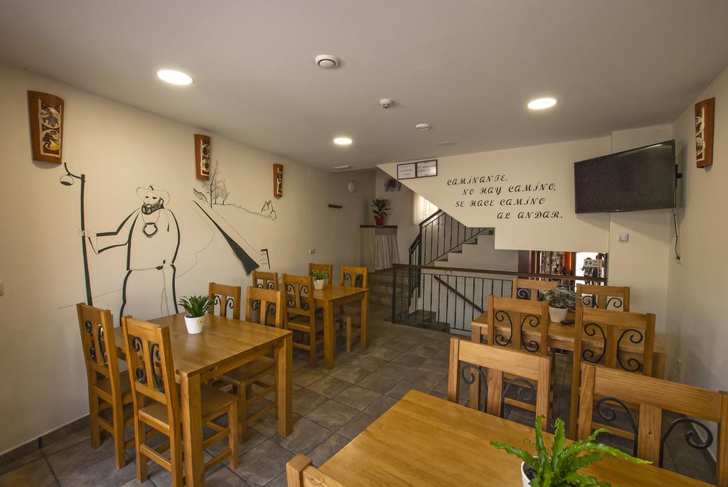 Hostal-Bar Restaurante "La Fuente" Rabé de las Calzadas Eksteriør bilde